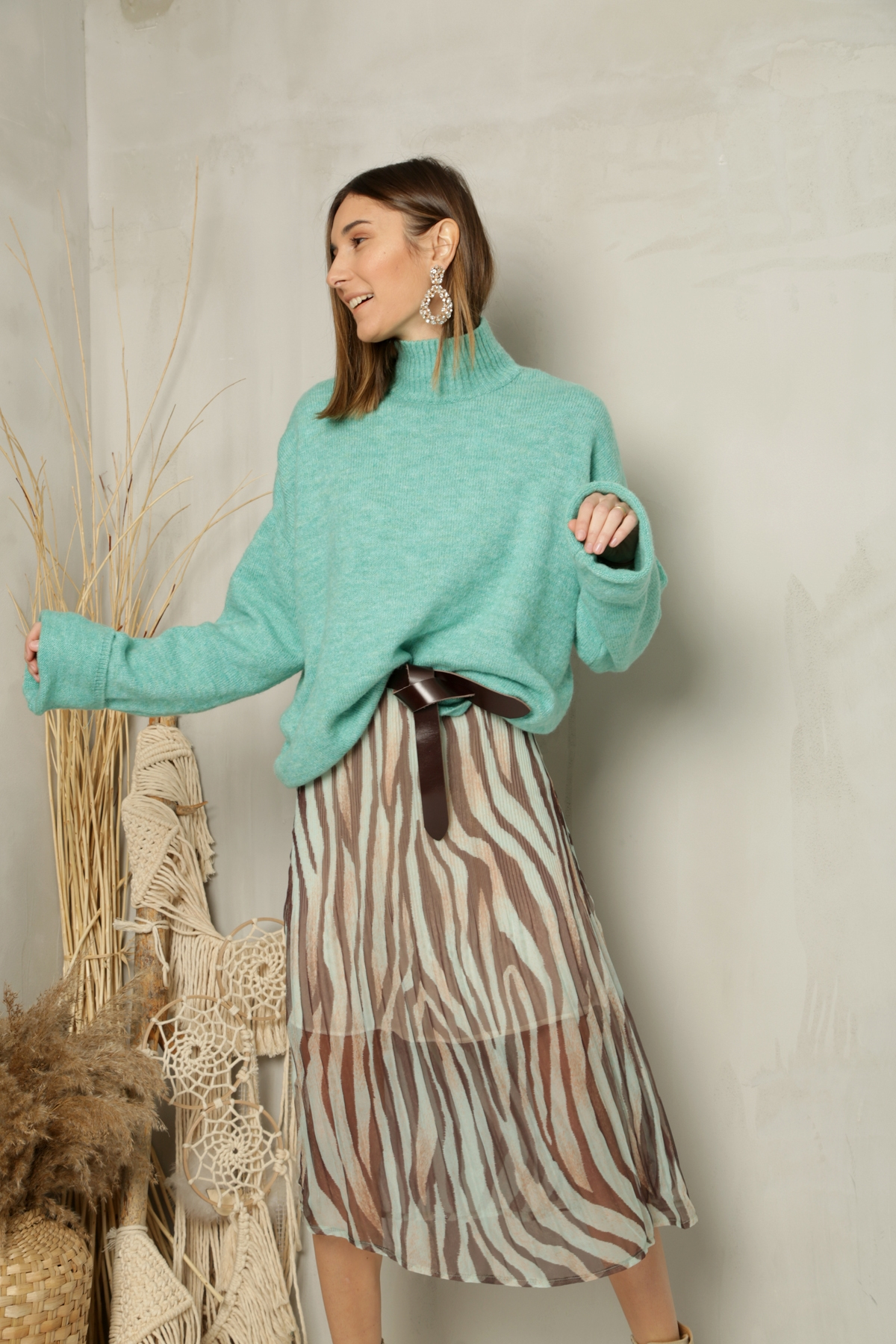 Yeşil Dik Yaka Kolu Katlı Kazak