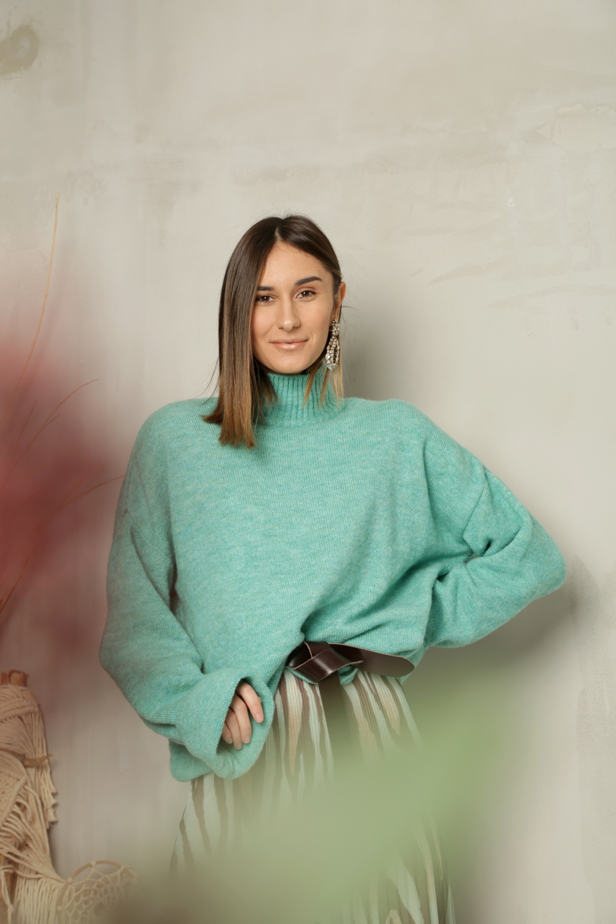 Yeşil Dik Yaka Kolu Katlı Kazak