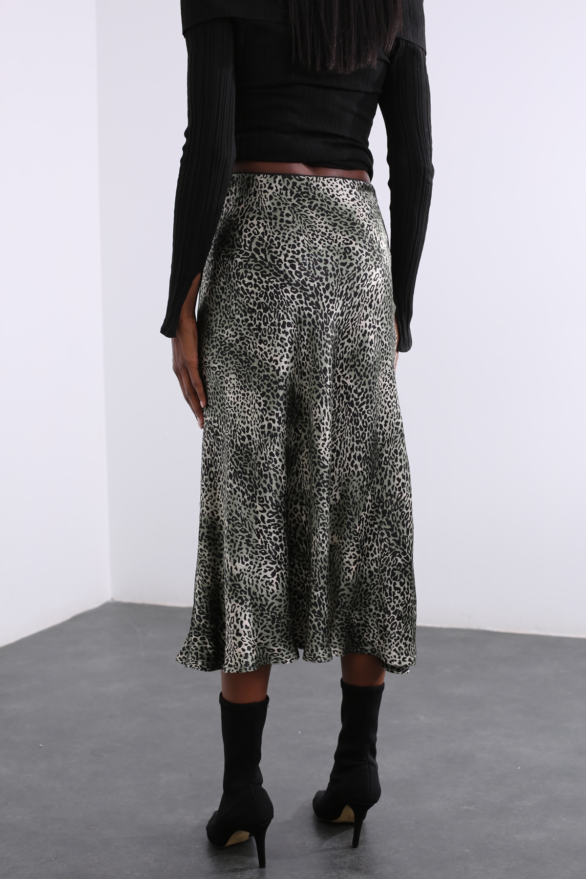 Yeşil Leopar Desen Saten Etek 13661