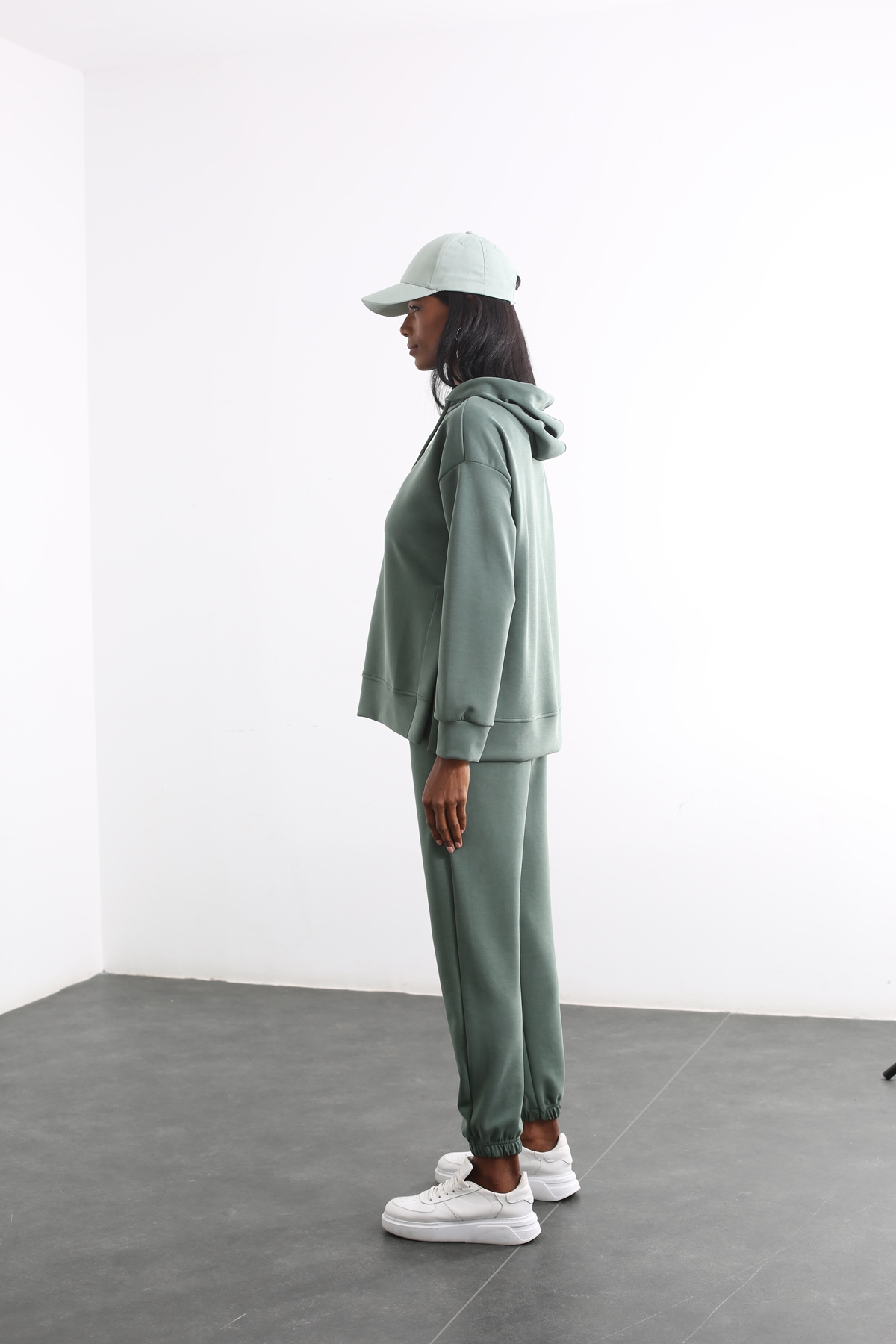 Yeşil Yanı Yırtmaçlı Modal Sweatshirt Takım 