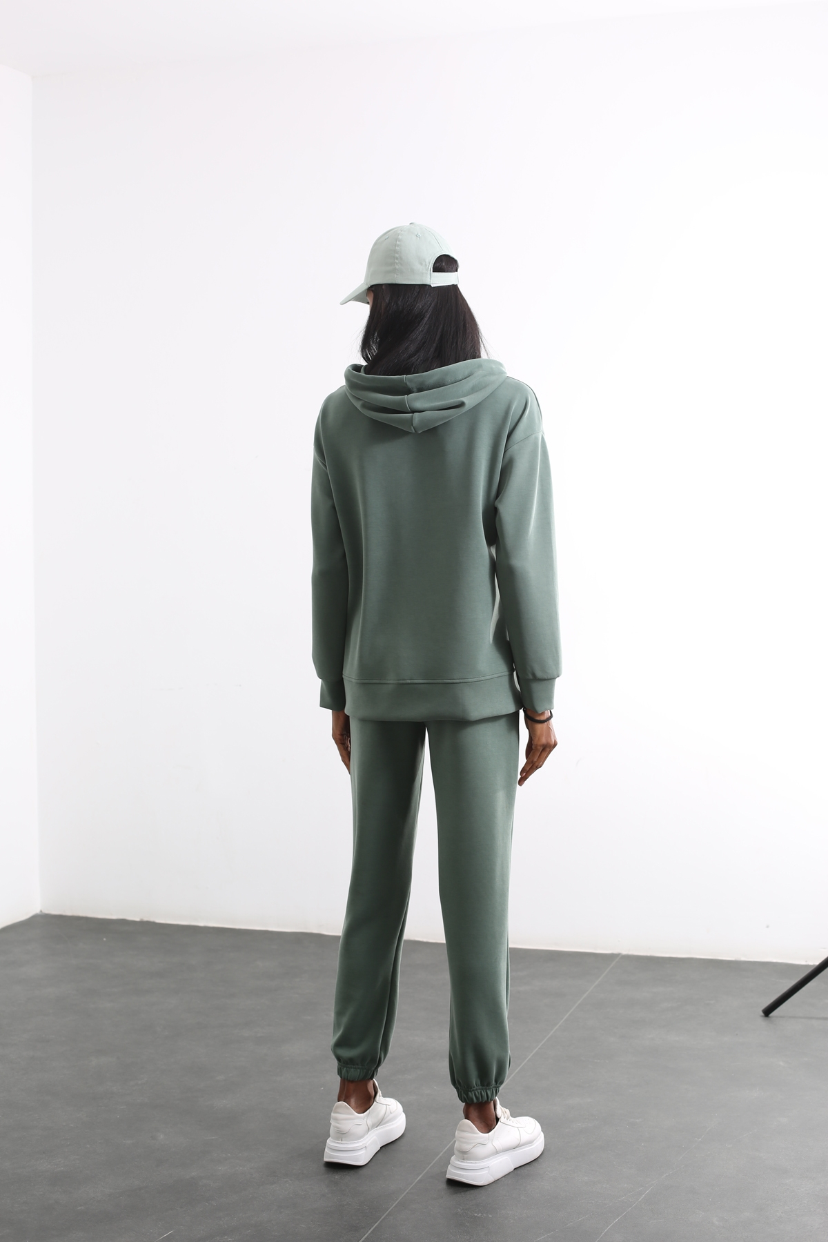 Yeşil Yanı Yırtmaçlı Modal Sweatshirt Takım 