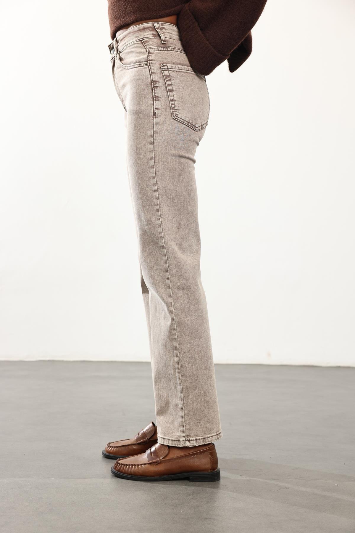 Yıkamalı Kahve Likralı Straight Jean RM1013