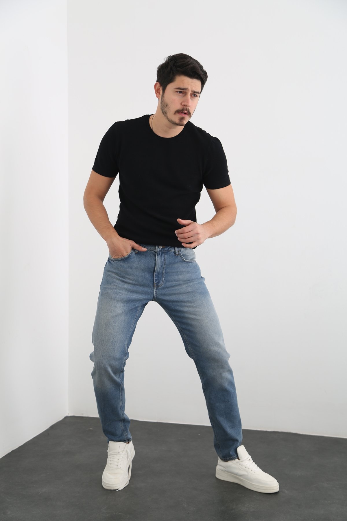 Yıkamalı Mavi Erkek Yıkamalı Jean 