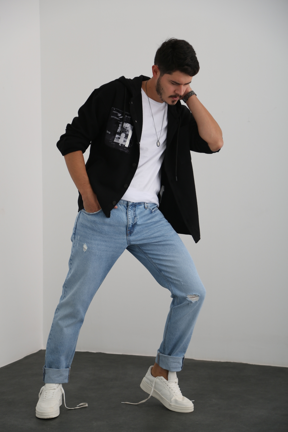 Yıkamalı Mavi Erkek Yırtıklı Regular Jean 