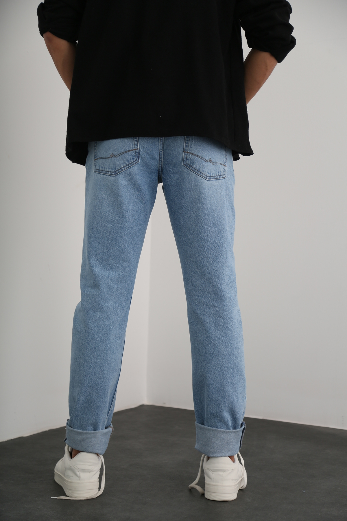 Yıkamalı Mavi Erkek Yırtıklı Regular Jean 