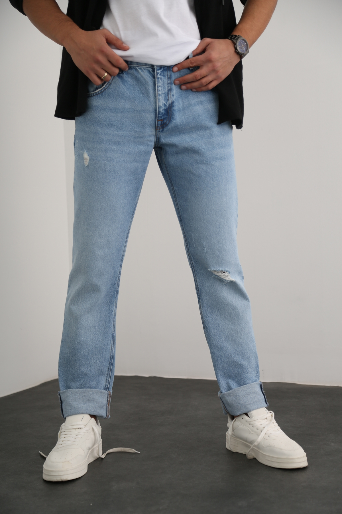 Yıkamalı Mavi Erkek Yırtıklı Regular Jean 