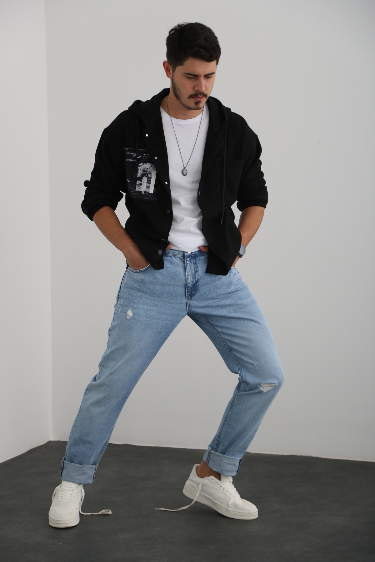 Yıkamalı Mavi Erkek Yırtıklı Regular Jean 