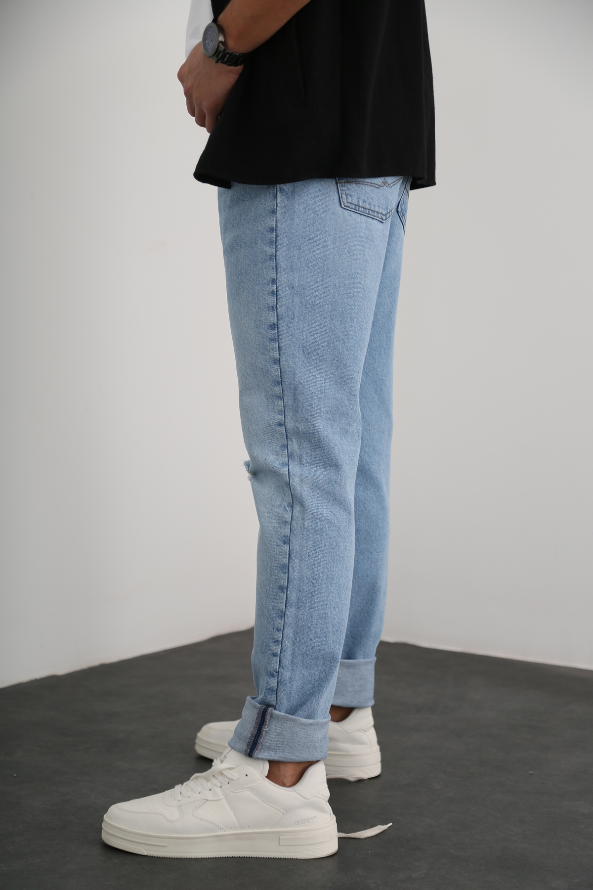 Yıkamalı Mavi Erkek Yırtıklı Regular Jean 
