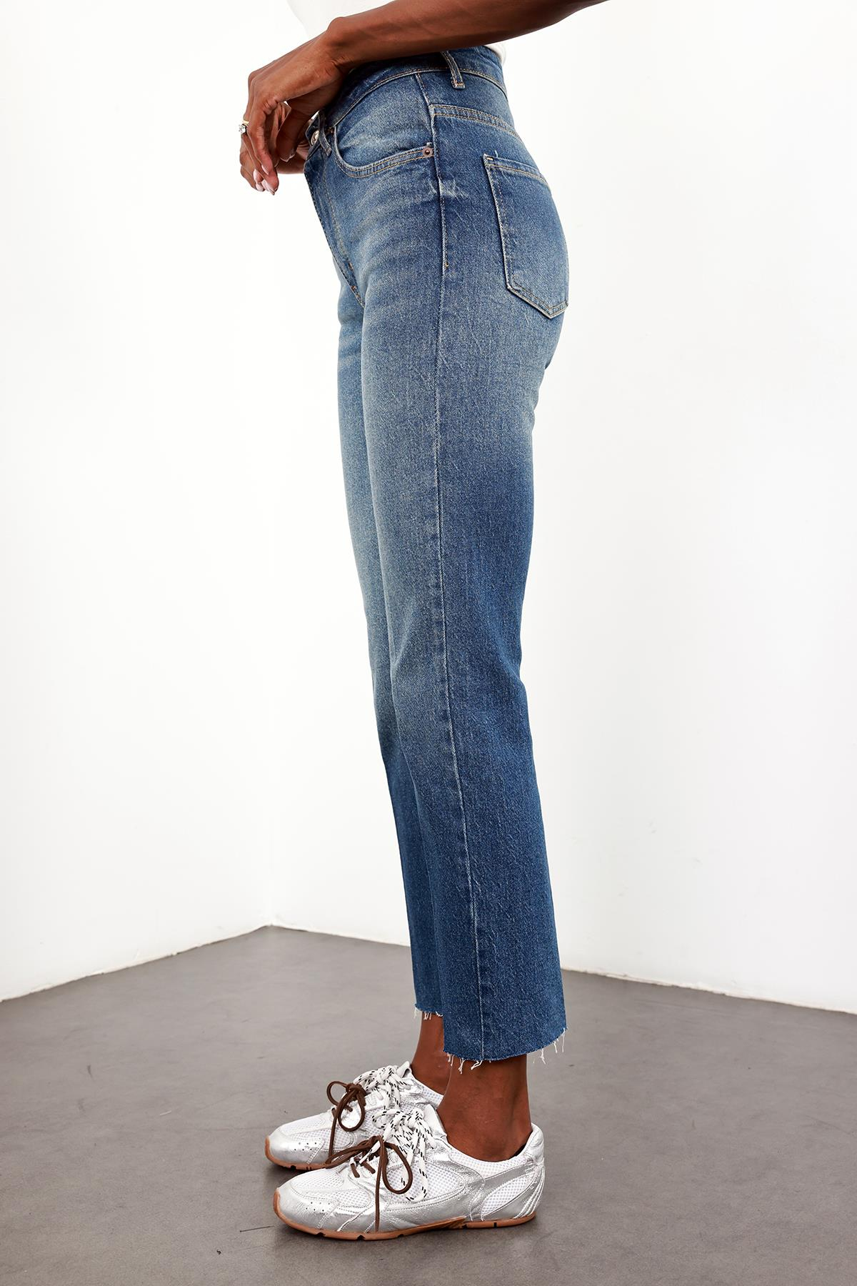 Yıkamalı Mavi Yüksek Bel Boyfit Jean 