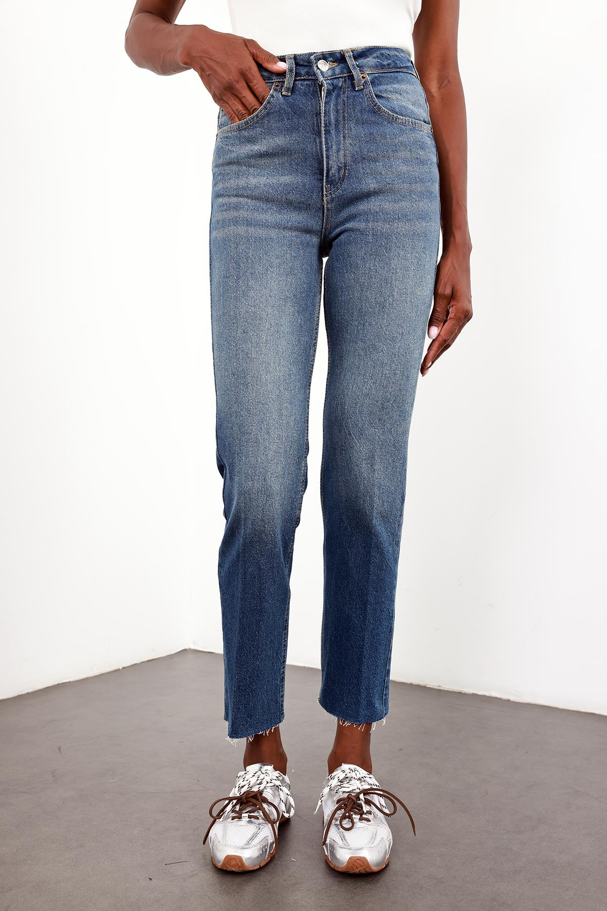 Yıkamalı Mavi Yüksek Bel Boyfit Jean 