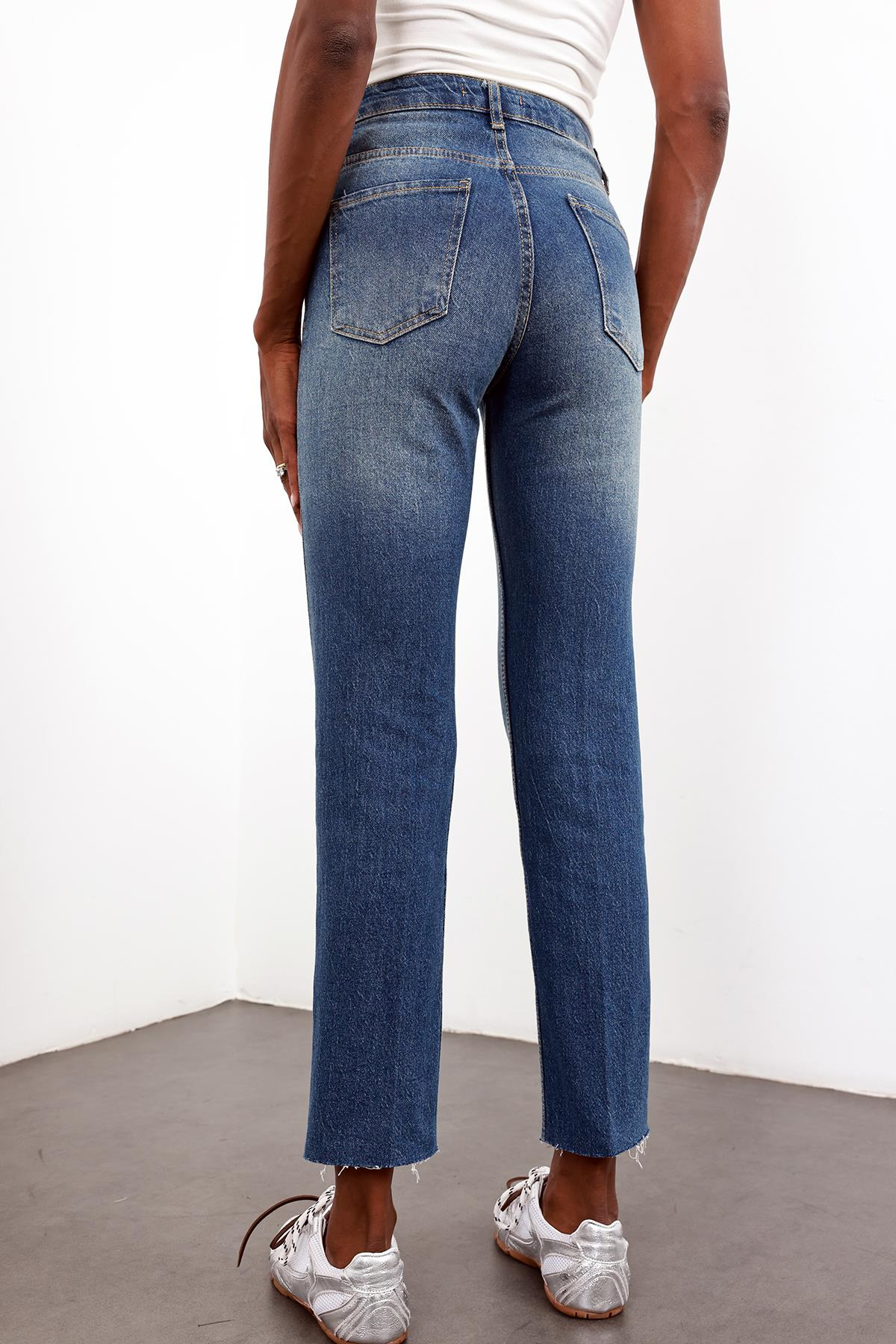 Yıkamalı Mavi Yüksek Bel Boyfit Jean 