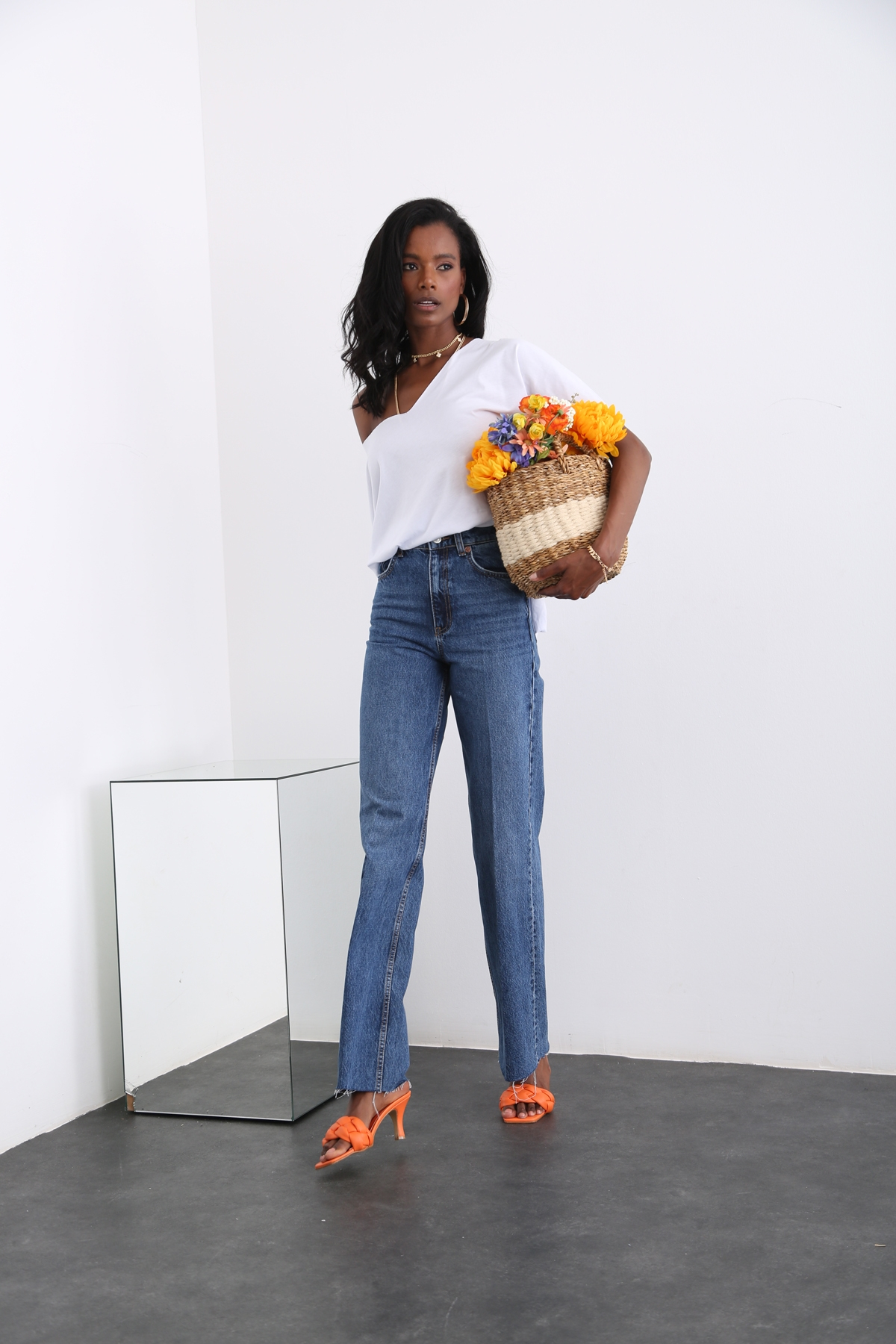 Yıkamalı Mavi Yüksek Bel Straight Fit Jean 