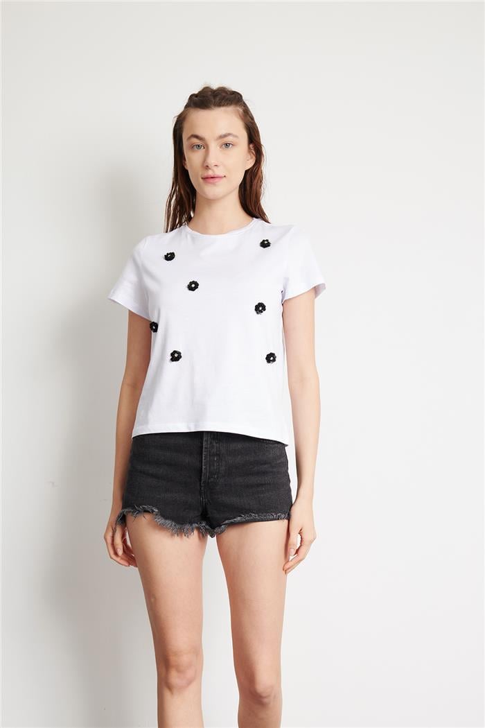 Avrile ÇİÇEK AKSESUAR DETAYLI BASIC T-SHIRT BEYAZ A24-10261