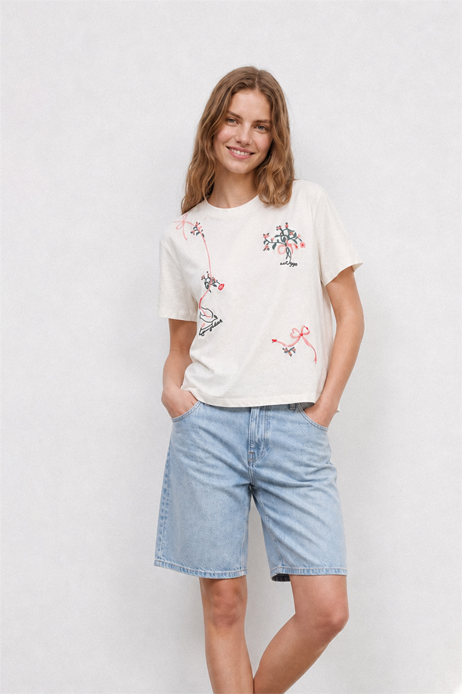 Nisan ÇİÇEK İŞLEMELİ KISA KOLLU T-SHIRT EKRU N26-2420