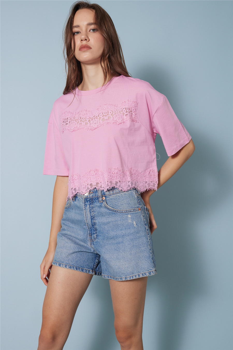 Nisan DANTEL DETAYLI KISA KOLLU T-SHIRT PEMBE N26-2252