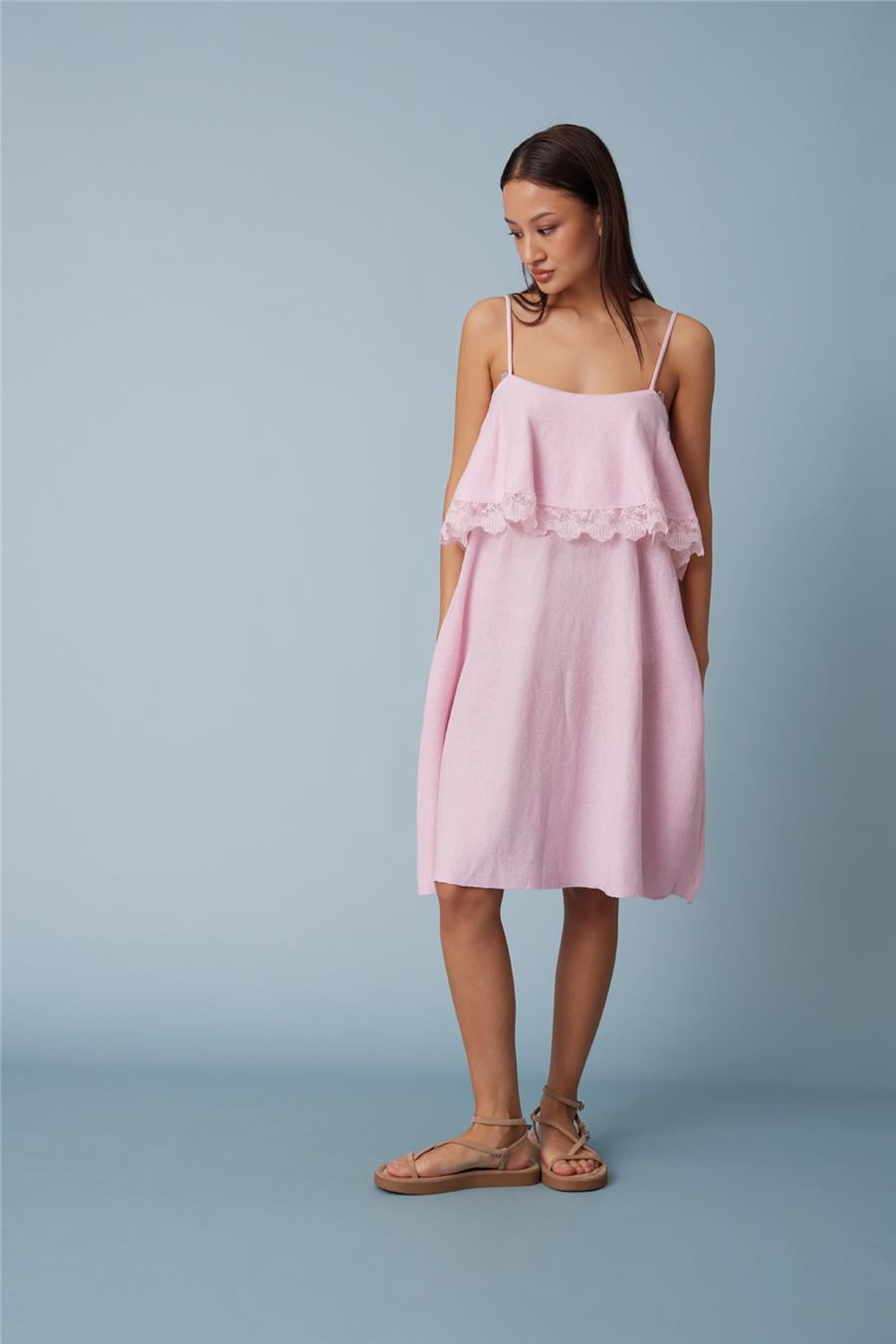 Nisan DANTEL DETAYLI KISA TRİKO ELBİSE PEMBE TT4755-Z