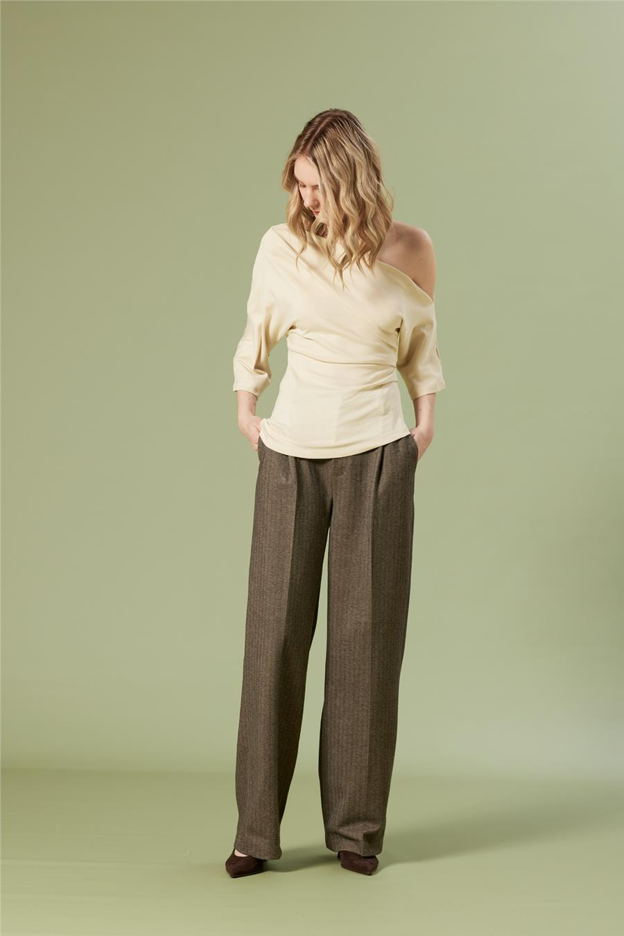 Nisan DRAPE DETAYLI ASİMETRİK TOP BEJ N26-2270