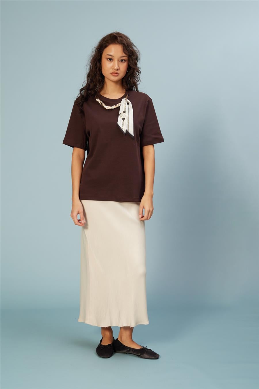 Nisan FULAR DETAYLI PAMUKLU T-SHIRT KAHVE N26-2317