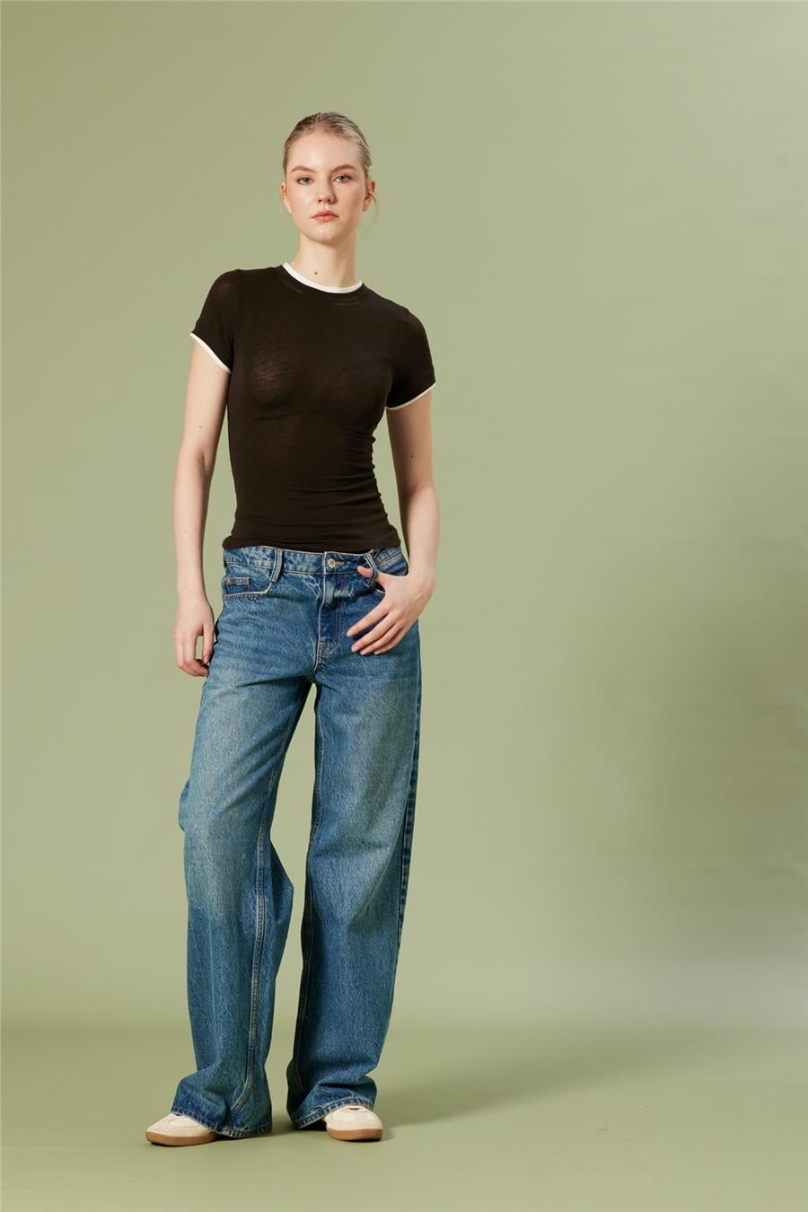 Nisan KONTRAST DETAYLI T-SHIRT KAHVE N26-2265