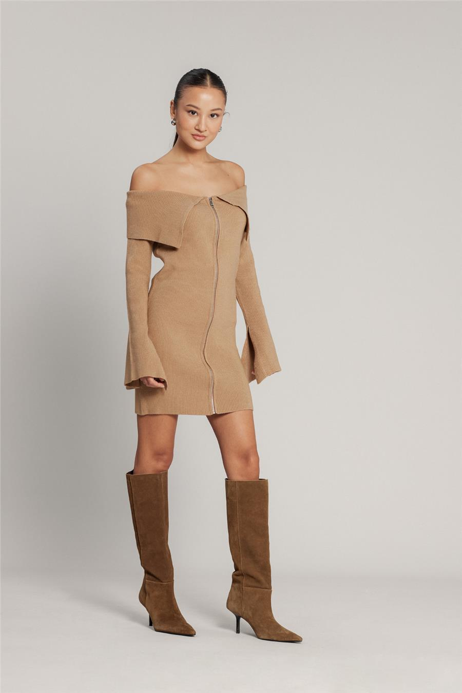 Nisan MADONNA YAKA FERMUARLI ELBİSE CAMEL TT4658-Z