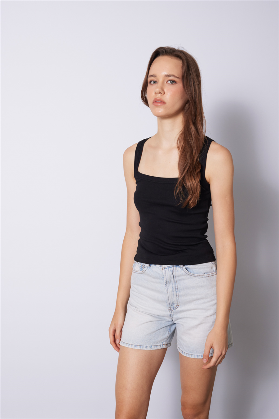 Nisan U YAKA ASKILI PAMUKLU TOP SİYAH N26-2381