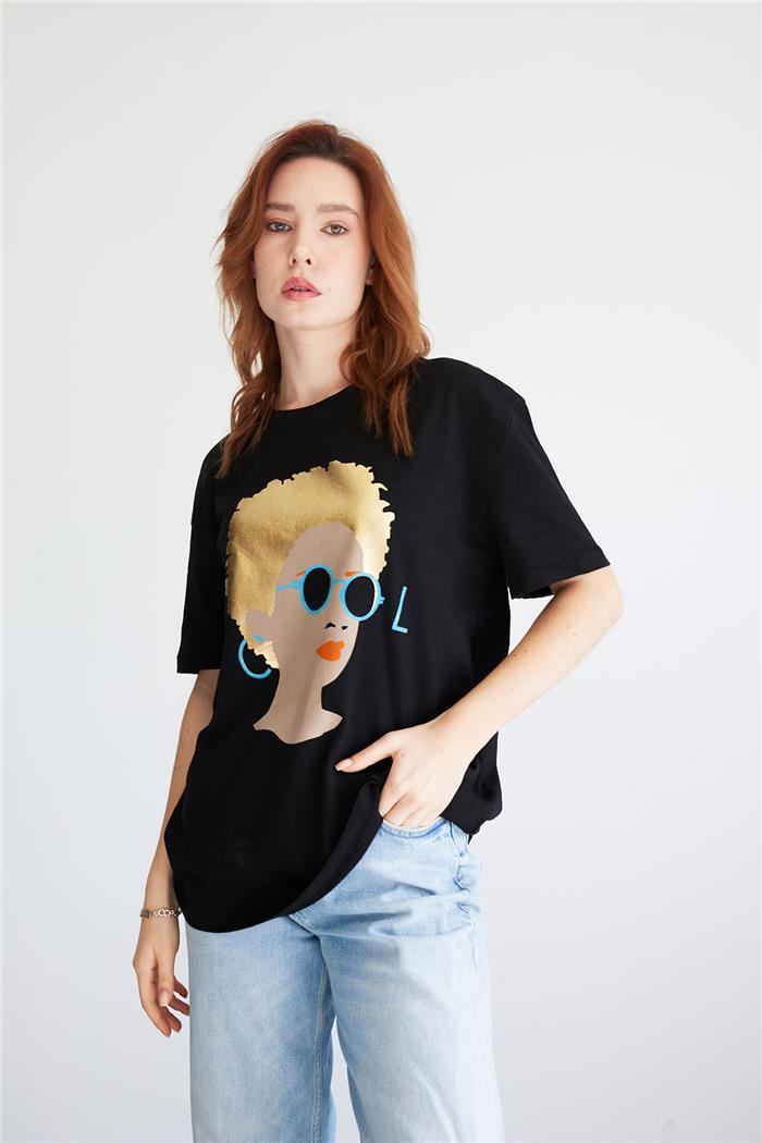 Avrile Printed Basic T-shirt Black A24-10246