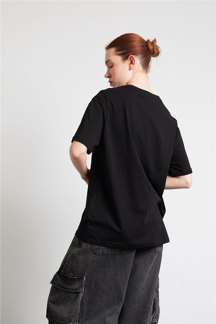 Avrile Printed Basic T-shirt Black MA24-1045