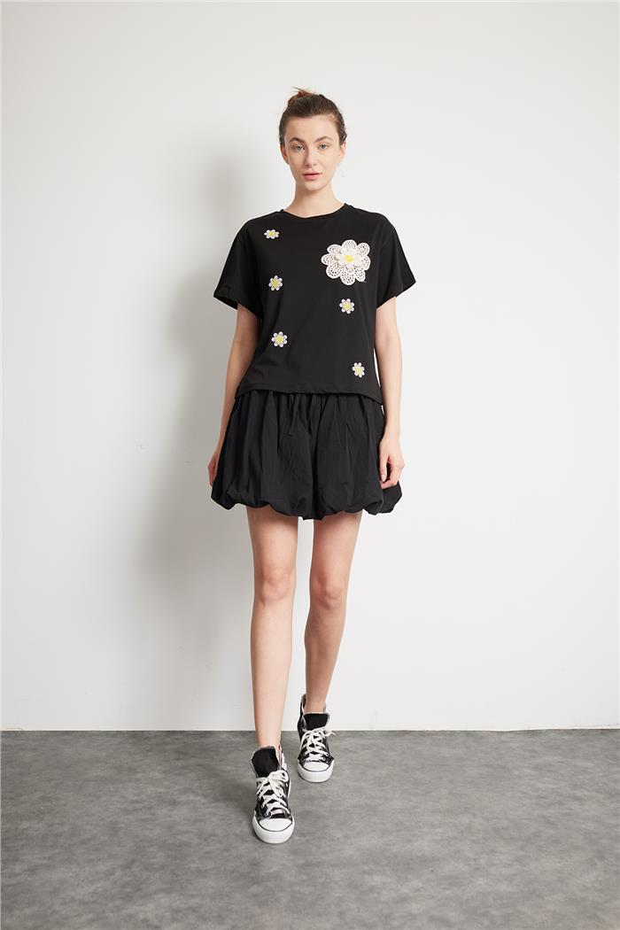 Avrile PAPATYA NAKIŞLI BASIC T-SHIRT SİYAH A24-10266