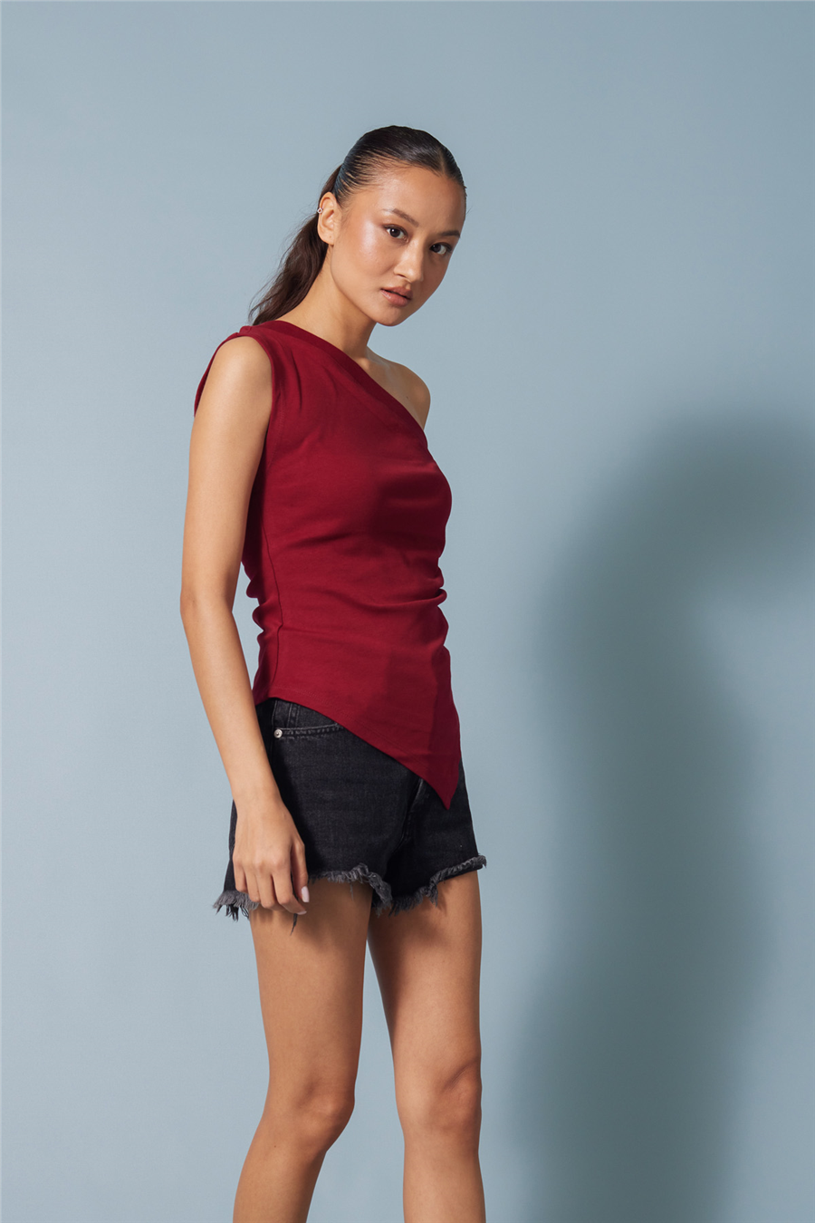 Avrile TEK OMUZLU ASİMETRİK TOP BORDO A25-10351