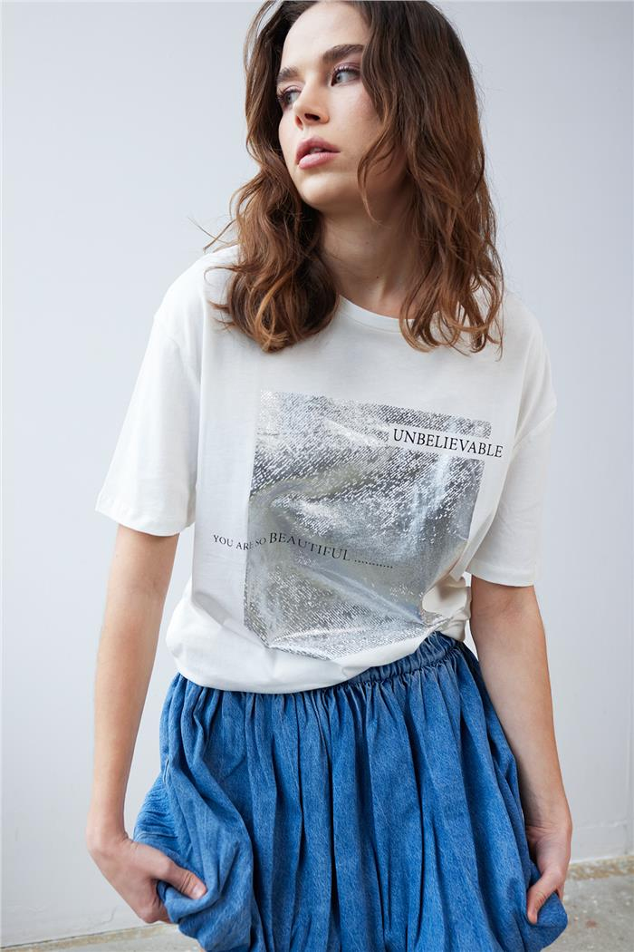Avrile Foiled Print Short Sleeve T-Shirt Ecru MA24-1043
