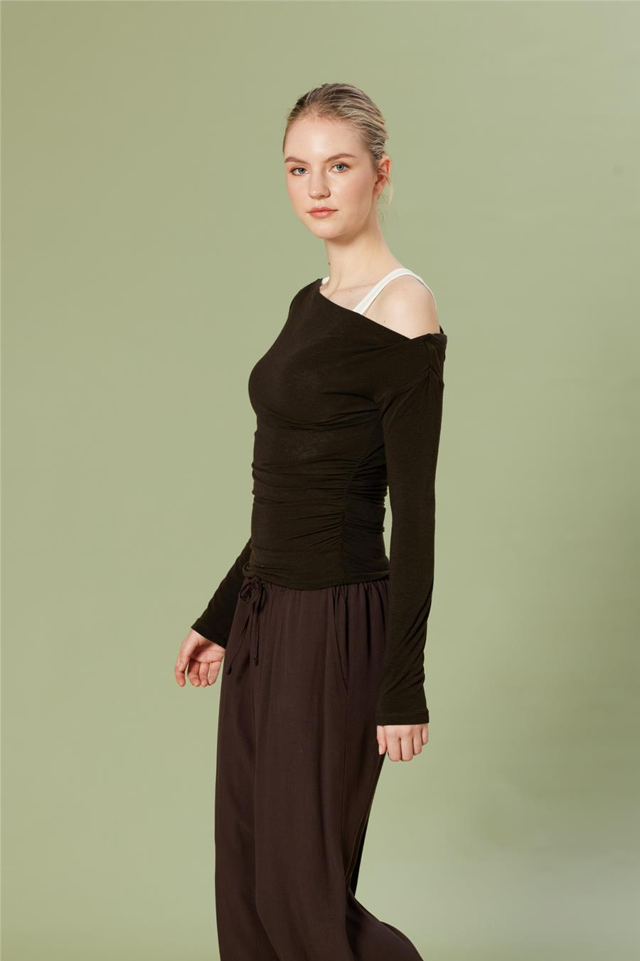 Nisan ASİMETRİK ÇİFT ETKİLİ T-SHIRT KAHVE N26-2267