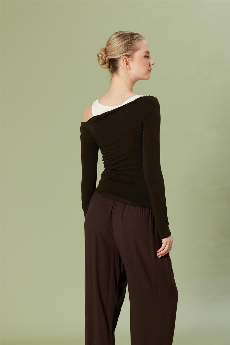 Nisan ASİMETRİK ÇİFT ETKİLİ T-SHIRT KAHVE N26-2267