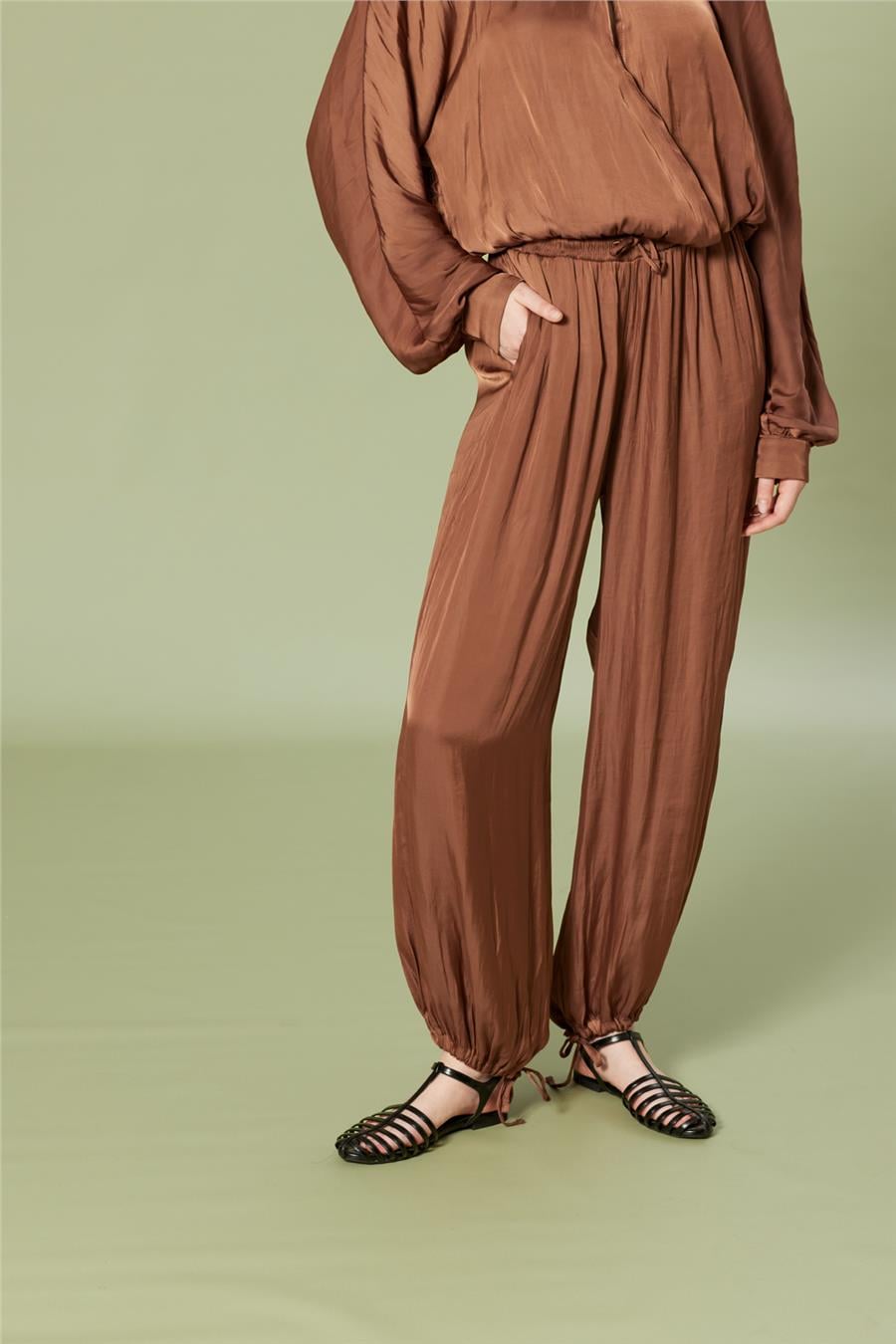 Nisan BELİ LASTİKLİ BALON PANTOLON ÇİKOLATA N26-2259