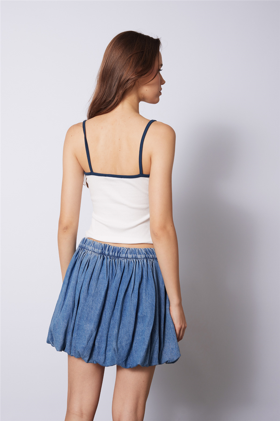 Nisan ÇİÇEK İŞLEMELİ ASKILI TOP EKRU N26-2423