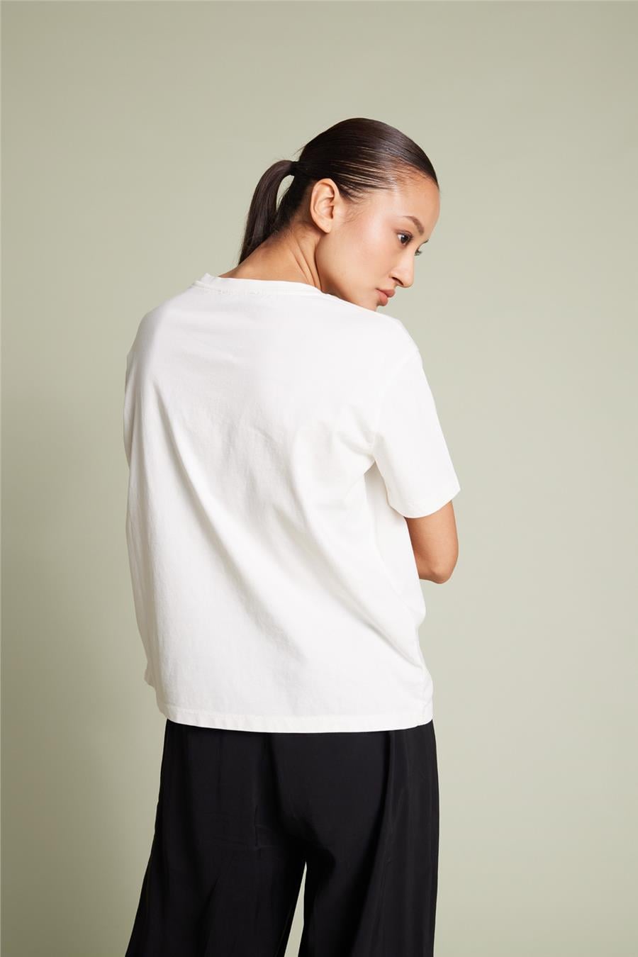Nisan CUTWORK NAKIŞ DETAYLI KISA KOLLU T-SHIRT EKRU N26-2384