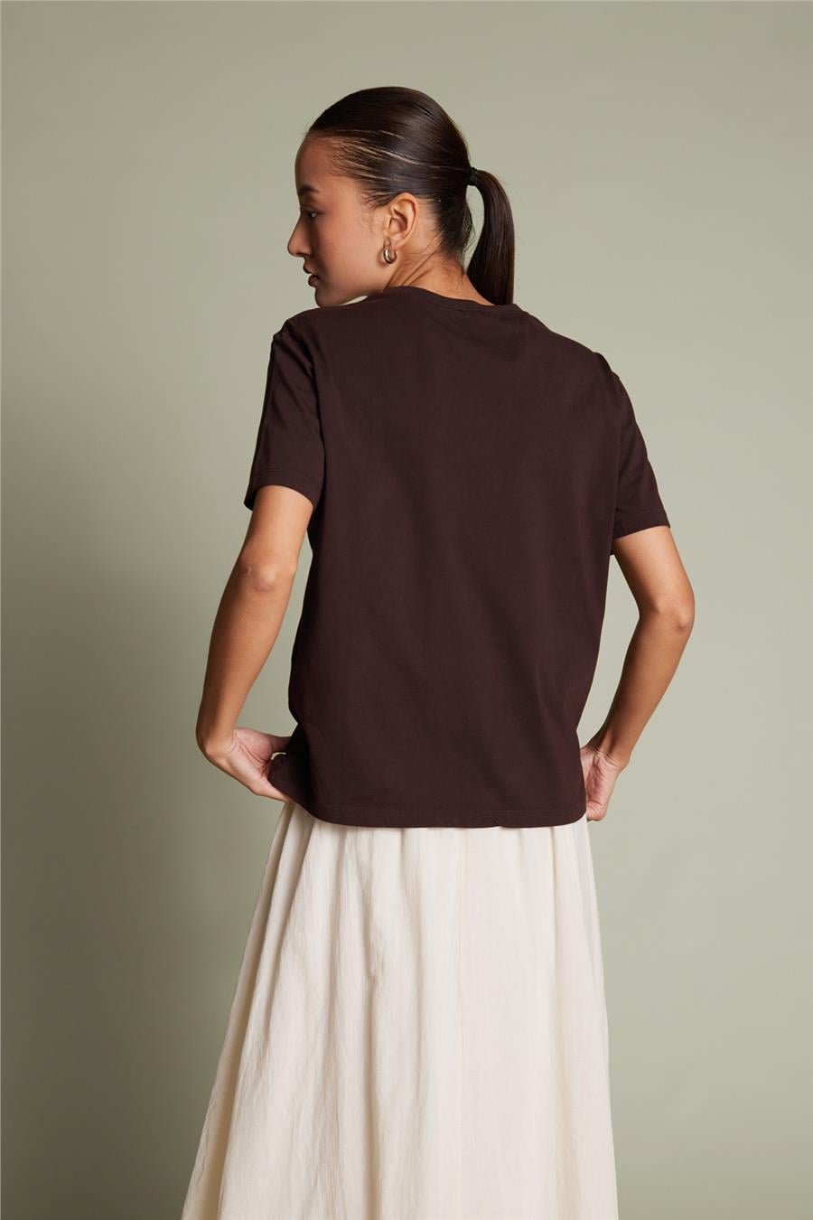 Nisan CUTWORK NAKIŞ DETAYLI KISA KOLLU T-SHIRT KAHVE N26-2384