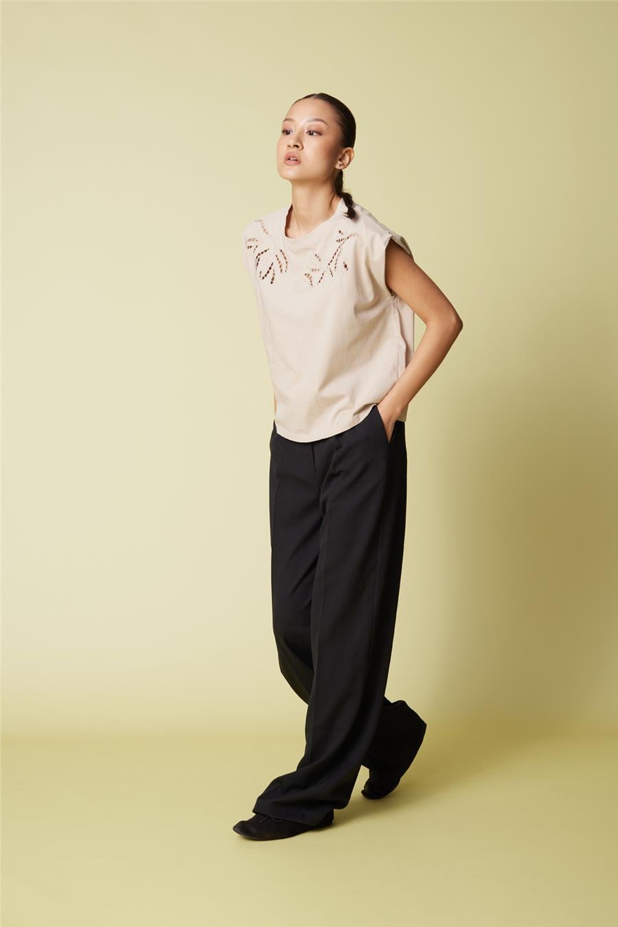 Nisan CUTWORK NAKIŞ DETAYLI T-SHIRT BEJ N26-2248