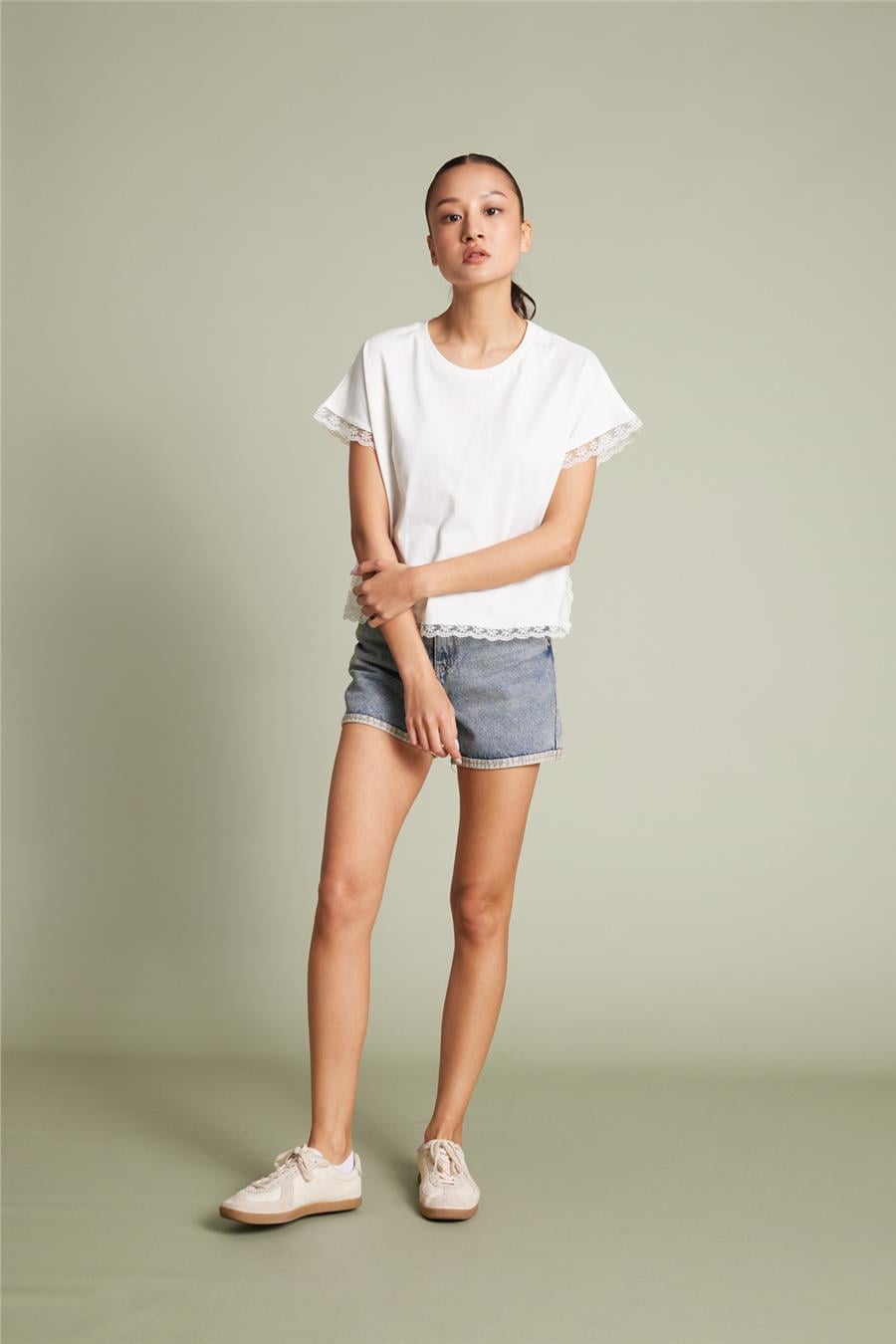 Nisan DANTEL DETAYLI BİSİKLET YAKA T-SHIRT EKRU N26-2372