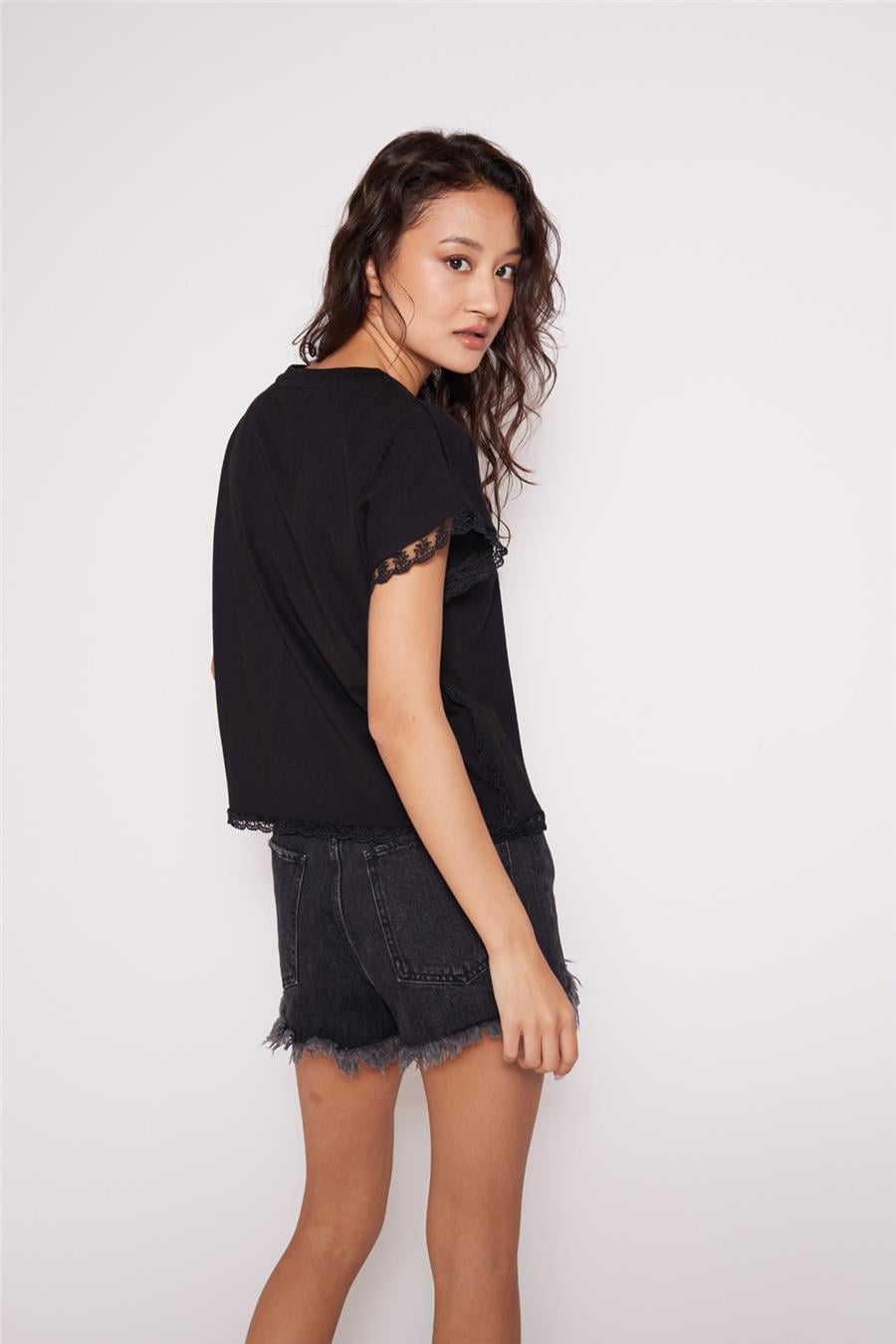Nisan DANTEL DETAYLI BİSİKLET YAKA T-SHIRT SİYAH N26-2372