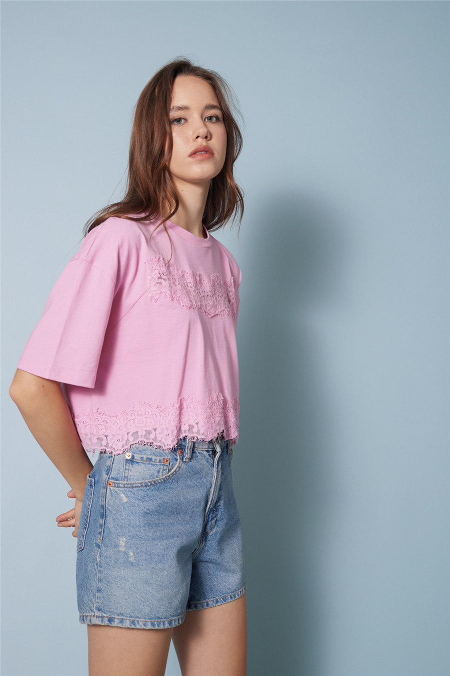 Nisan DANTEL DETAYLI KISA KOLLU T-SHIRT PEMBE N26-2252