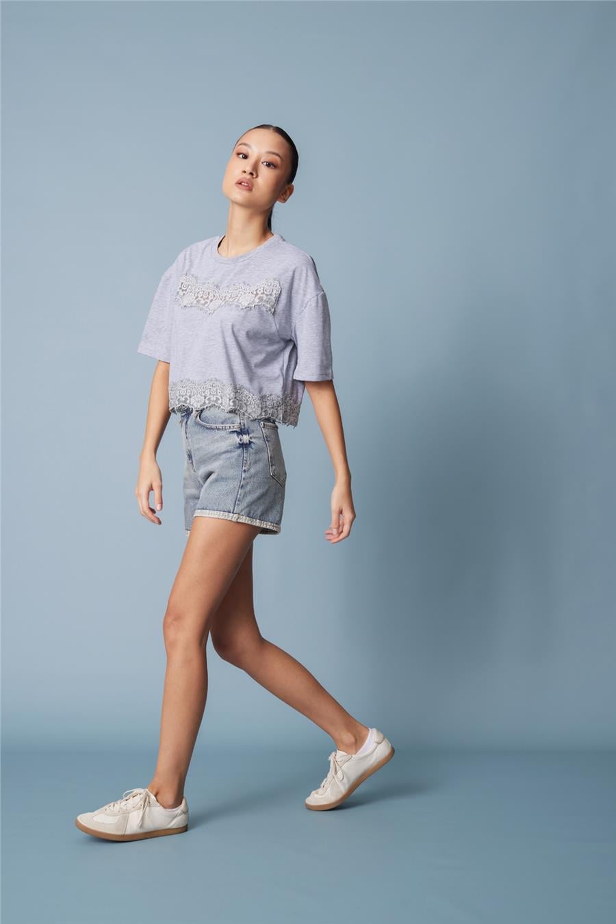 Nisan DANTEL DETAYLI KISA KOLLU T-SHIRT GRİ N26-2252