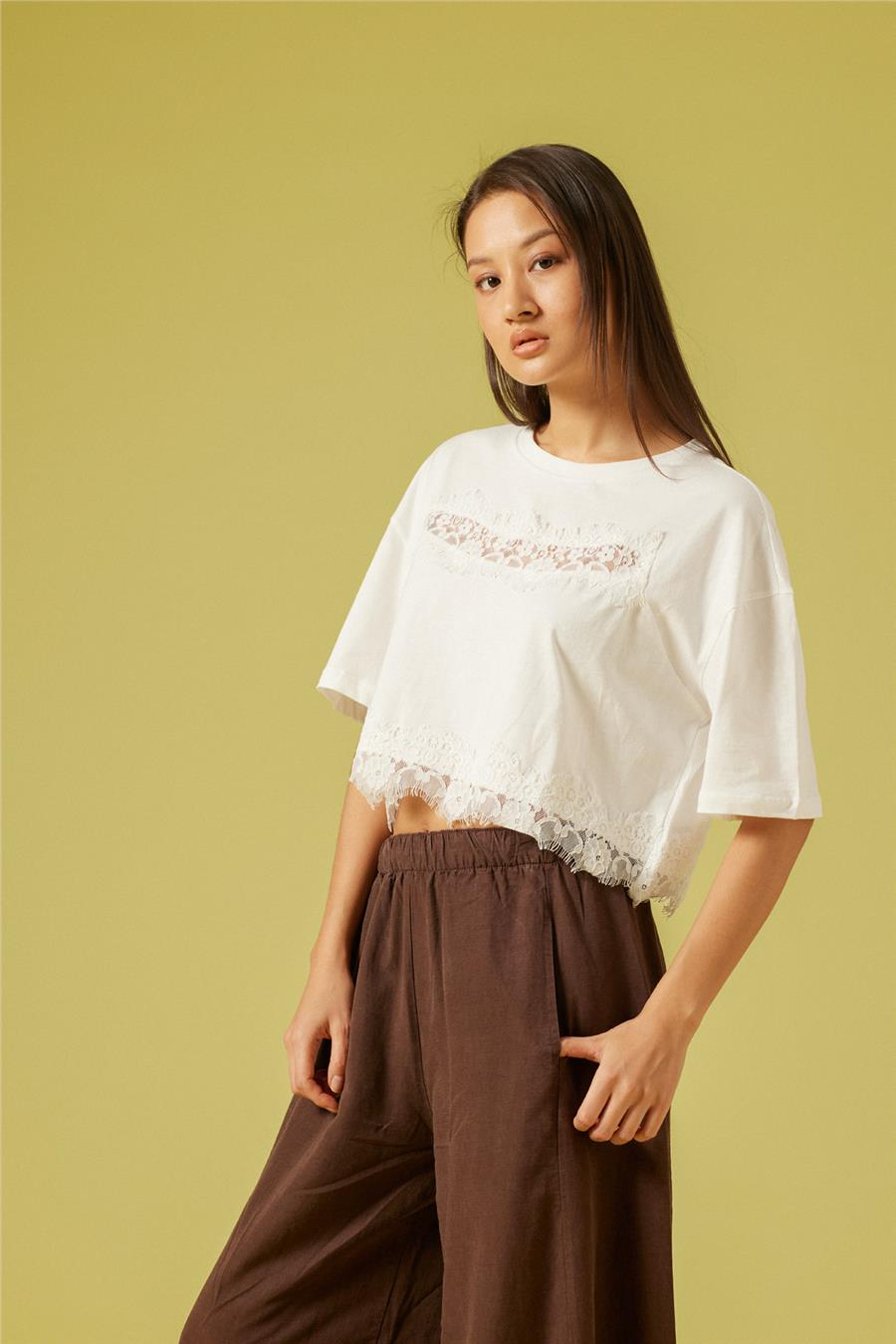 Nisan DANTEL DETAYLI KISA KOLLU T-SHIRT EKRU N26-2252