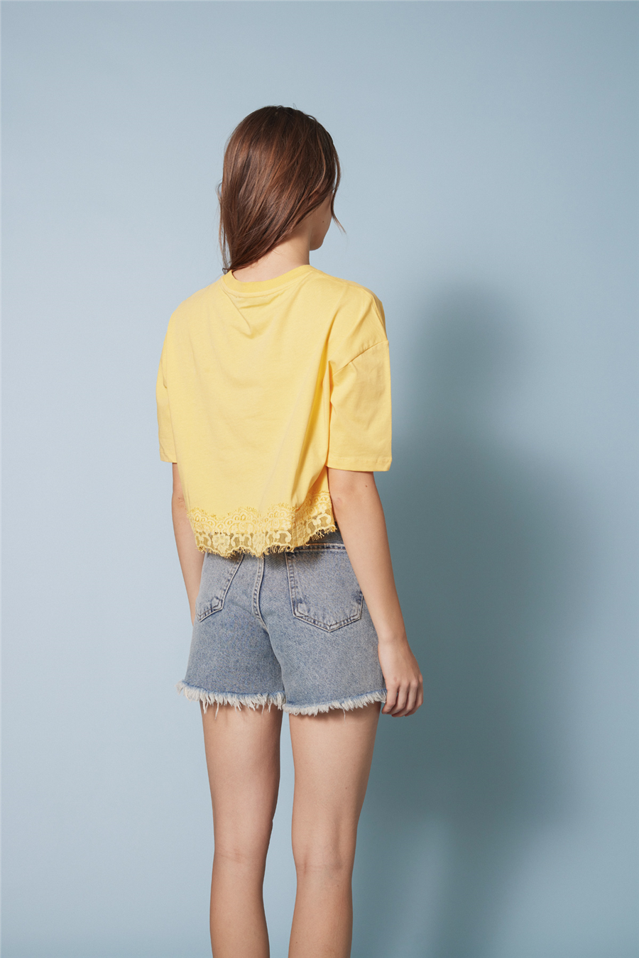 Nisan DANTEL DETAYLI KISA KOLLU T-SHIRT SARI N26-2252