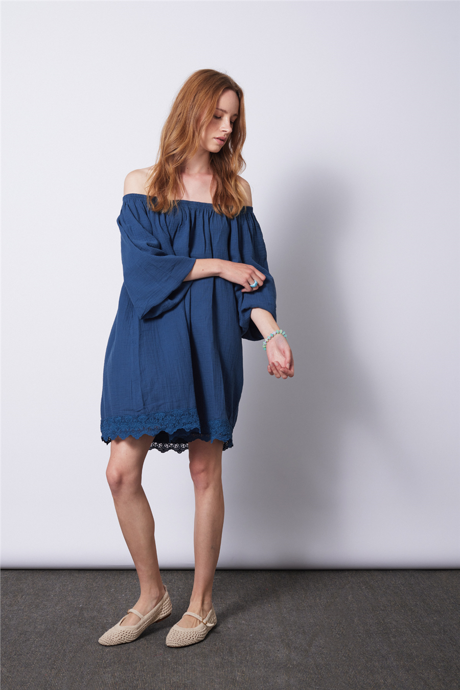 Nisan DANTEL DETAYLI MADONNA YAKA ELBİSE İNDİGO N26-2323