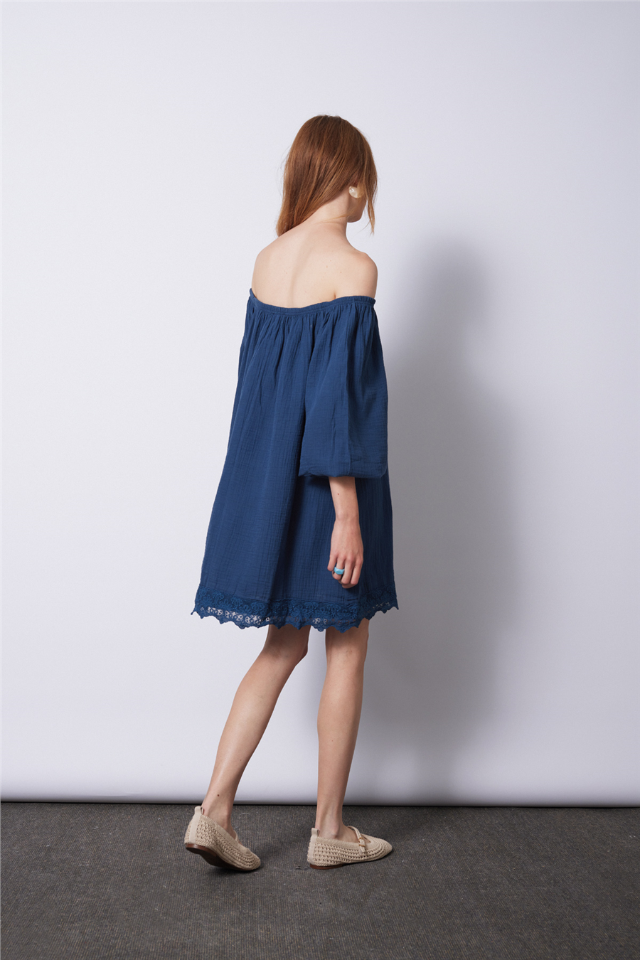 Nisan DANTEL DETAYLI MADONNA YAKA ELBİSE İNDİGO N26-2323