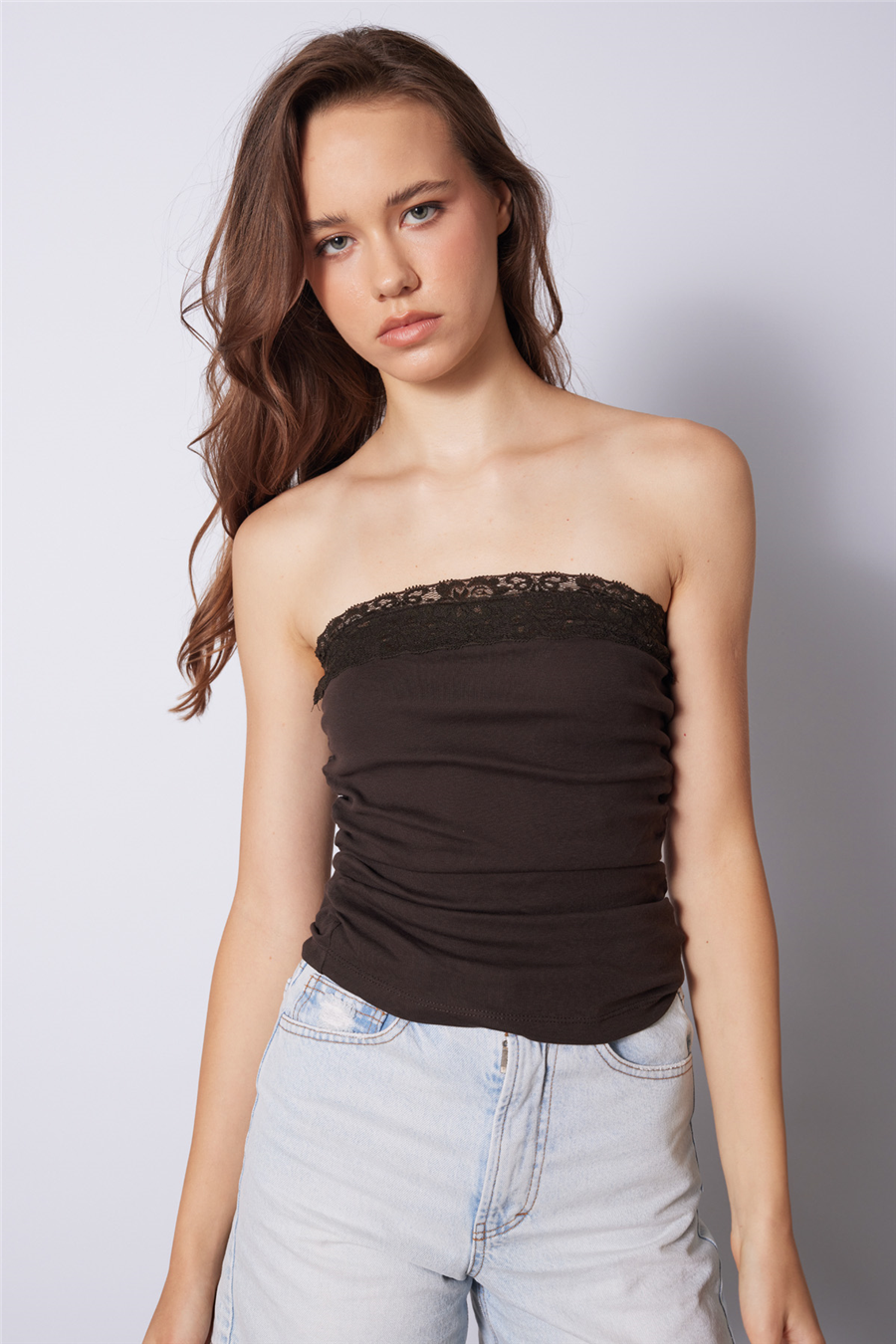 Nisan DANTEL DETAYLI STRAPLEZ TOP KAHVE N26-2362