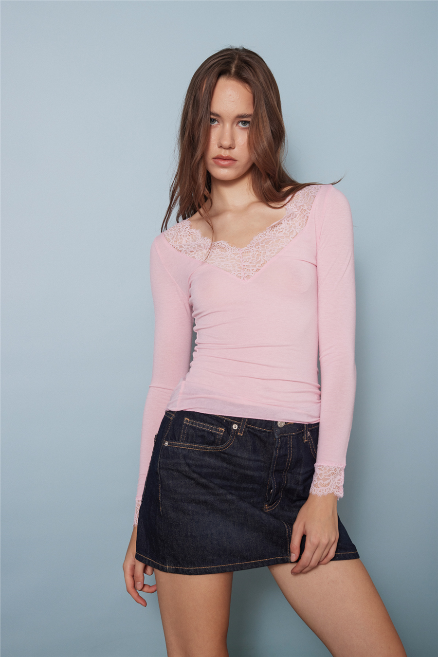 Nisan DANTEL DETAYLI V YAKA T-SHIRT PEMBE N26-2279