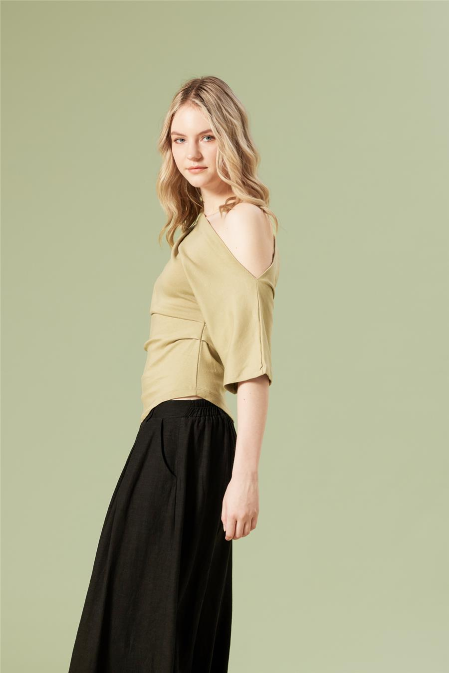 Nisan DRAPE DETAYLI ASİMETRİK TOP ADAÇAYI N26-2270