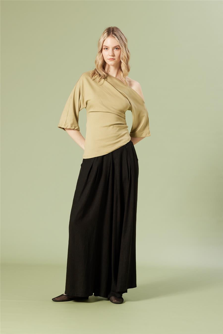Nisan DRAPE DETAYLI ASİMETRİK TOP ADAÇAYI N26-2270