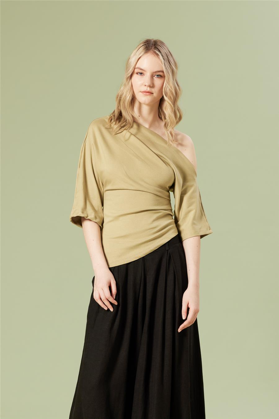 Nisan DRAPE DETAYLI ASİMETRİK TOP ADAÇAYI N26-2270